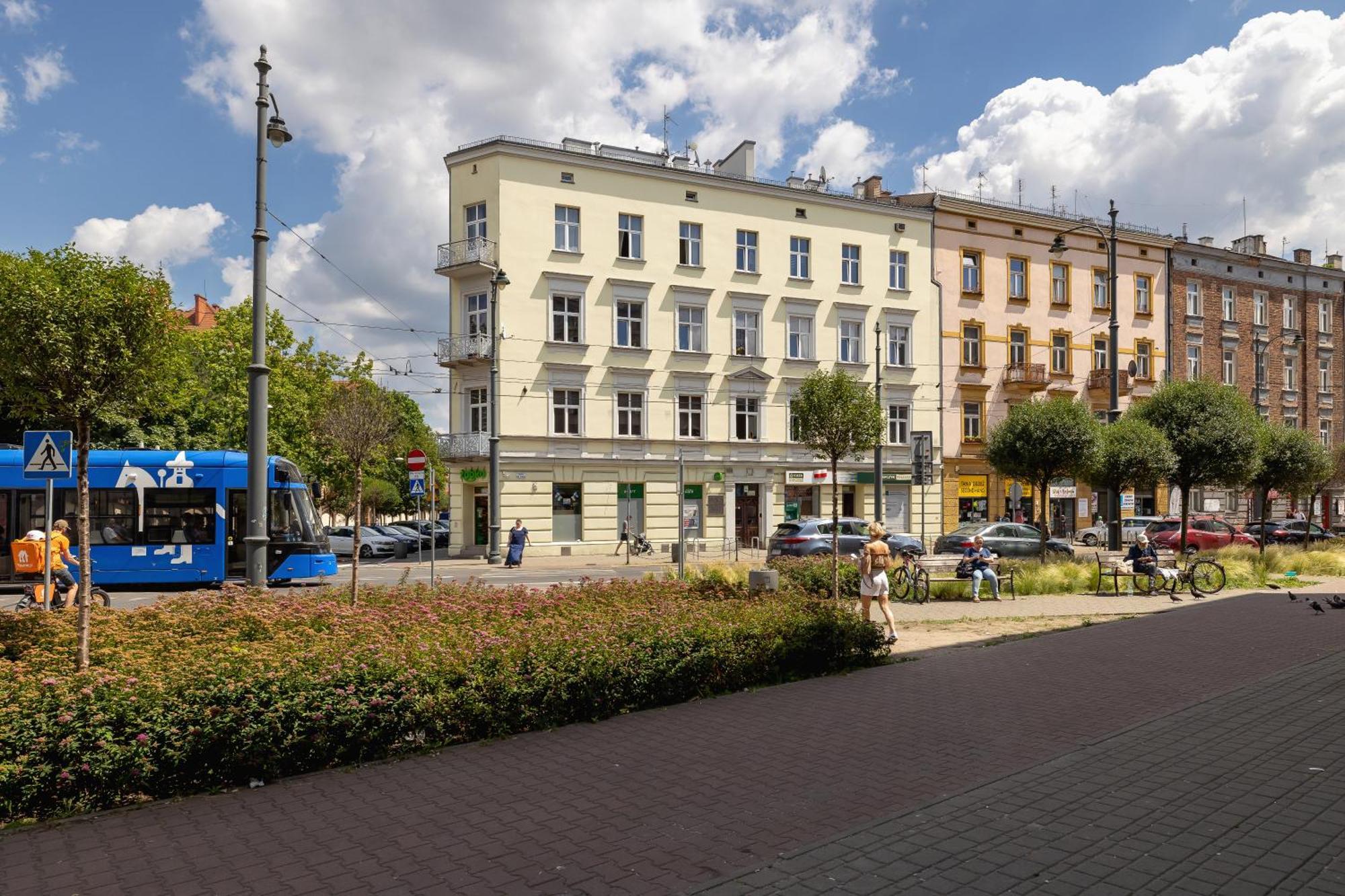 1 Bedroom Apartment With Ac - Dluga 65 Street — Photos 1